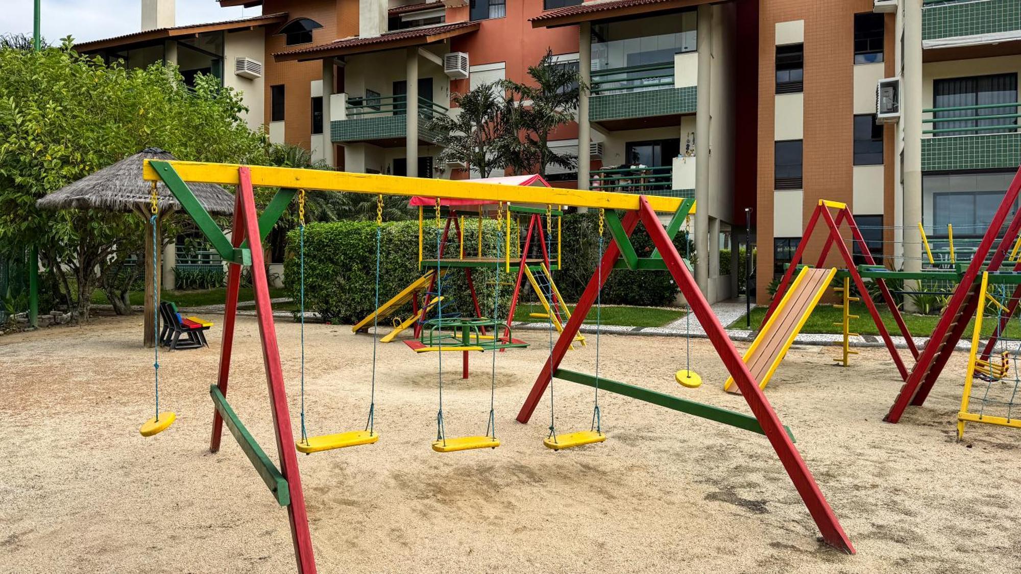 Apto Cond. Porto Ventura 3 Quartos ฟลอเรียนอโปลิส ภายนอก รูปภาพ