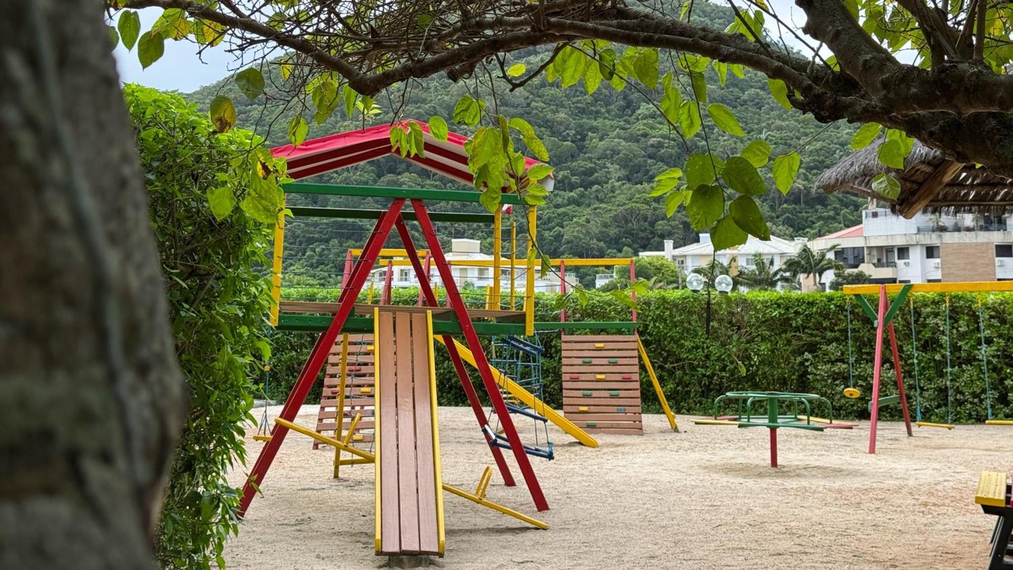 Apto Cond. Porto Ventura 3 Quartos ฟลอเรียนอโปลิส ภายนอก รูปภาพ
