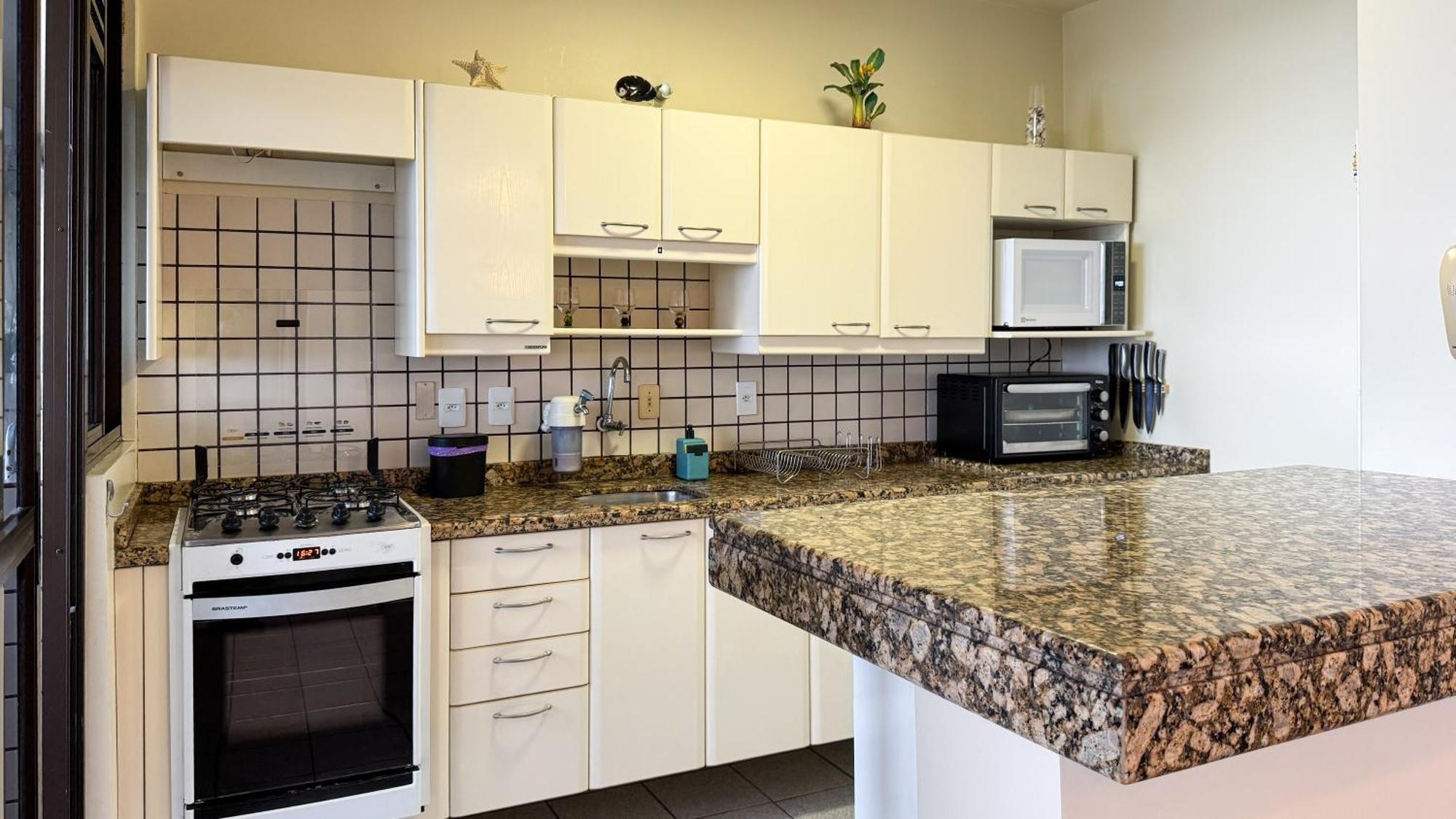 Apto Cond. Porto Ventura 3 Quartos ฟลอเรียนอโปลิส ภายนอก รูปภาพ
