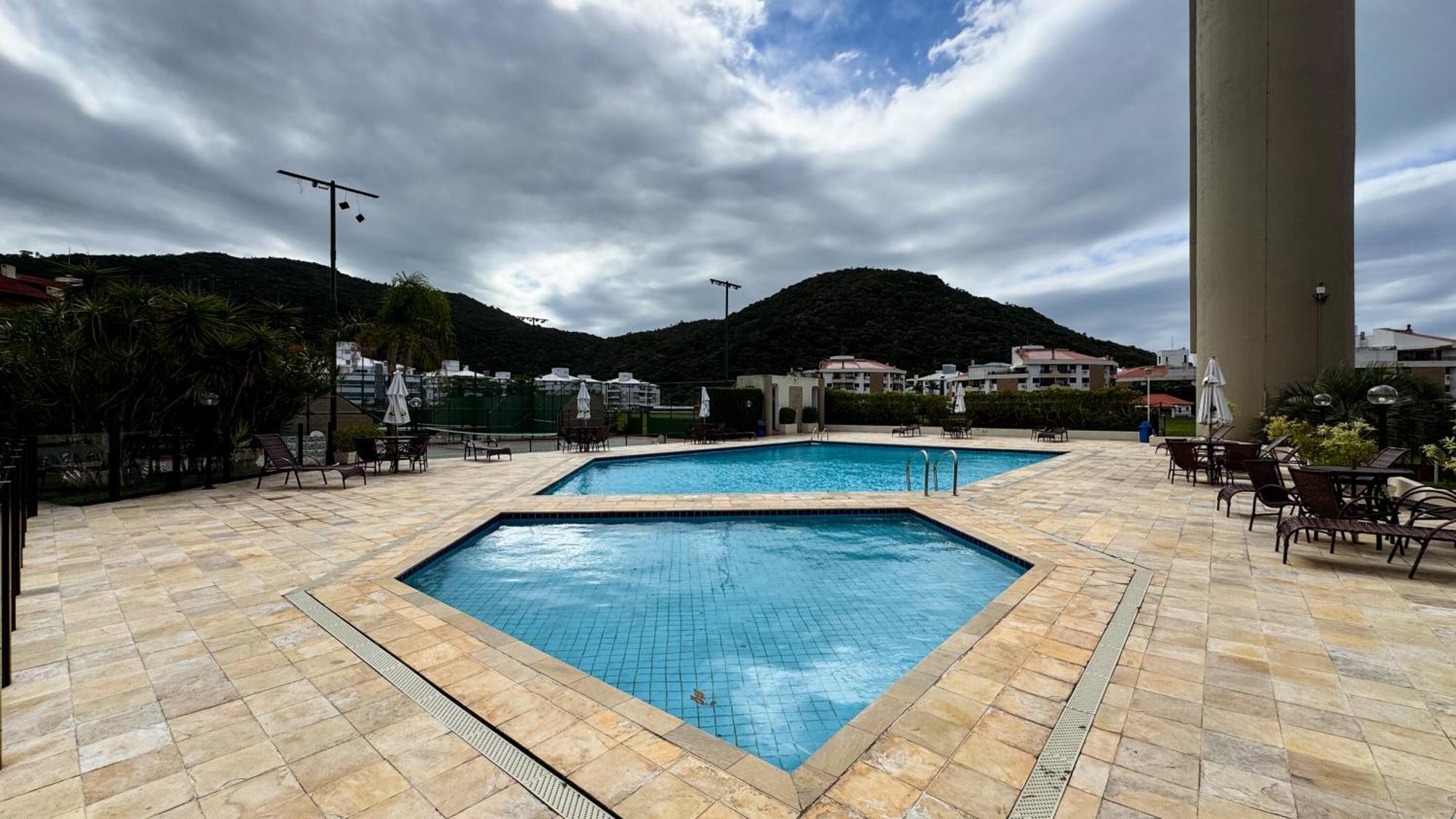 Apto Cond. Porto Ventura 3 Quartos ฟลอเรียนอโปลิส ภายนอก รูปภาพ