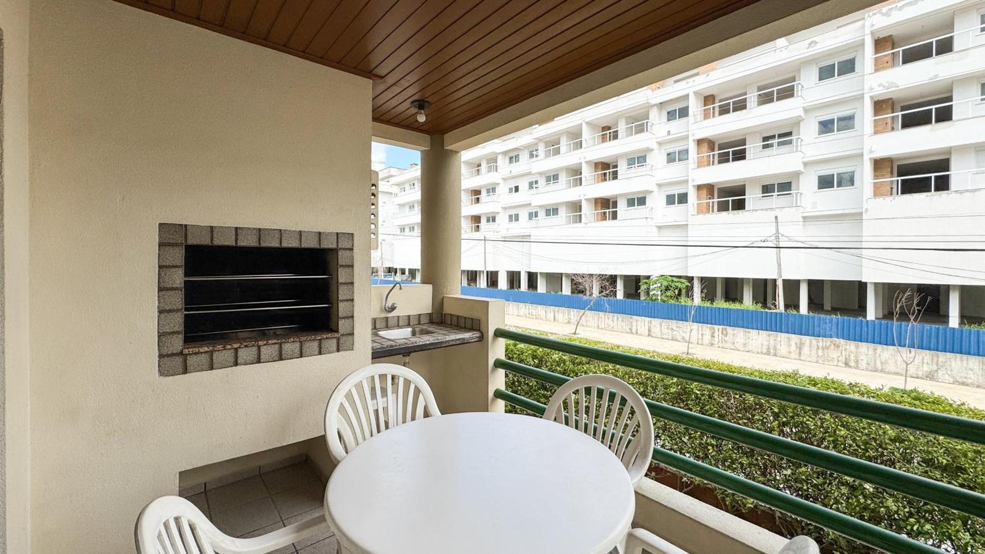 Apto Cond. Porto Ventura 3 Quartos ฟลอเรียนอโปลิส ภายนอก รูปภาพ