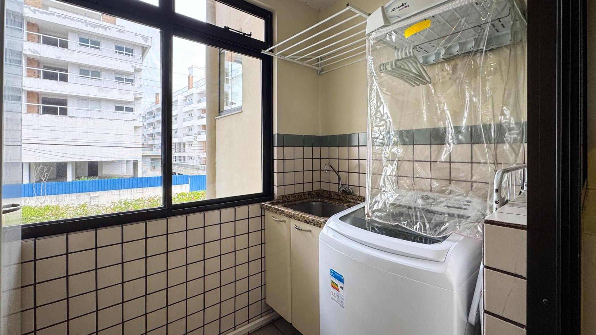 Apto Cond. Porto Ventura 3 Quartos ฟลอเรียนอโปลิส ภายนอก รูปภาพ
