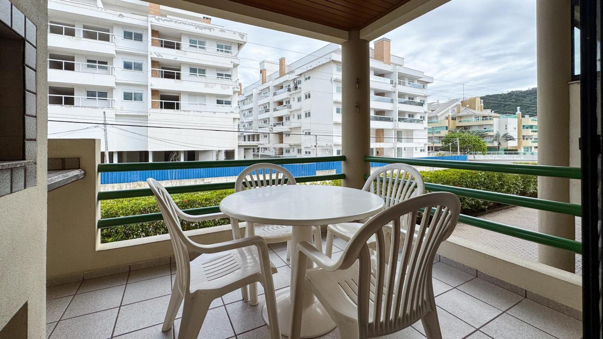 Apto Cond. Porto Ventura 3 Quartos ฟลอเรียนอโปลิส ภายนอก รูปภาพ