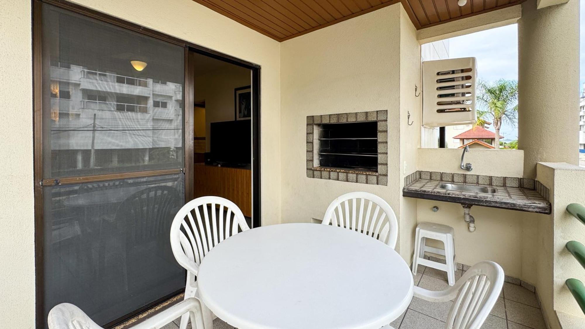 Apto Cond. Porto Ventura 3 Quartos ฟลอเรียนอโปลิส ภายนอก รูปภาพ
