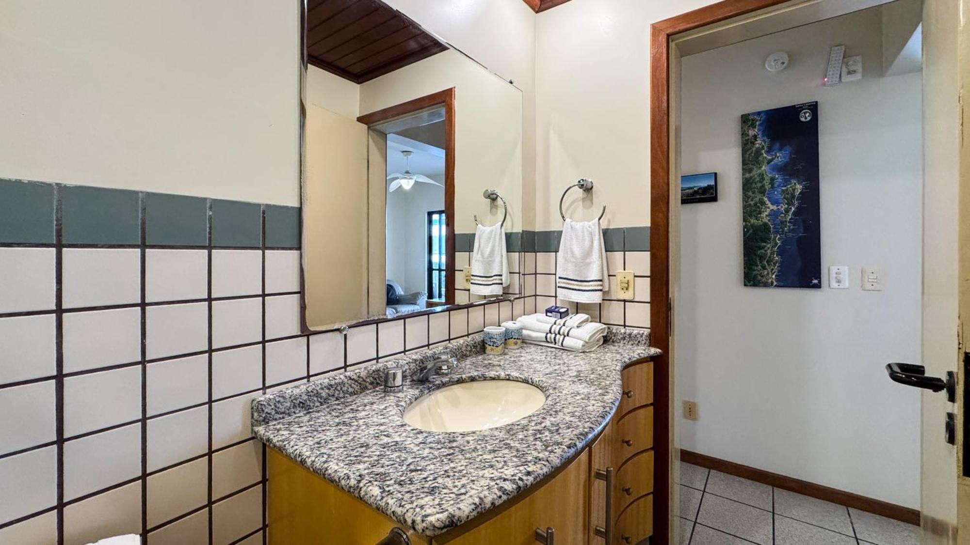 Apto Cond. Porto Ventura 3 Quartos ฟลอเรียนอโปลิส ภายนอก รูปภาพ