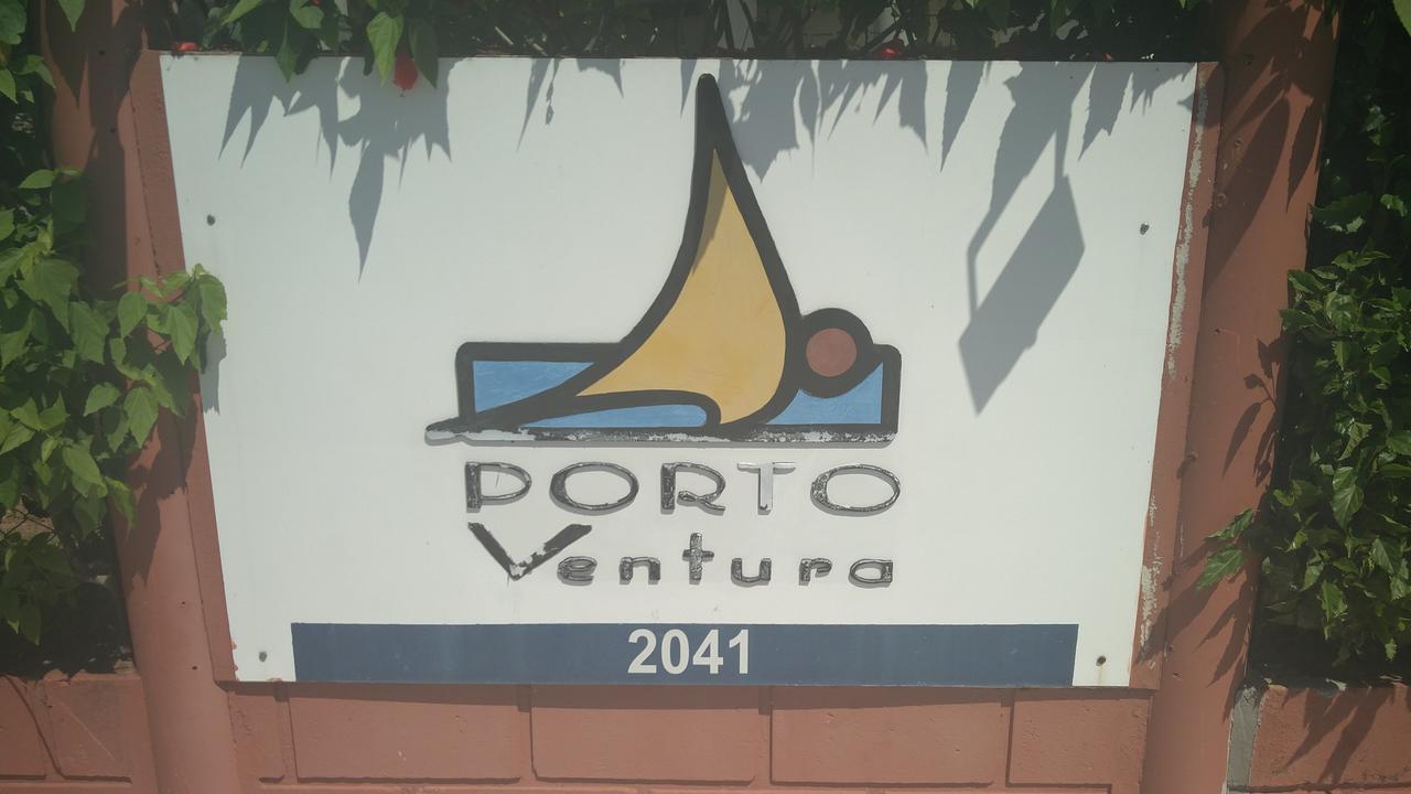 Apto Cond. Porto Ventura 3 Quartos ฟลอเรียนอโปลิส ภายนอก รูปภาพ